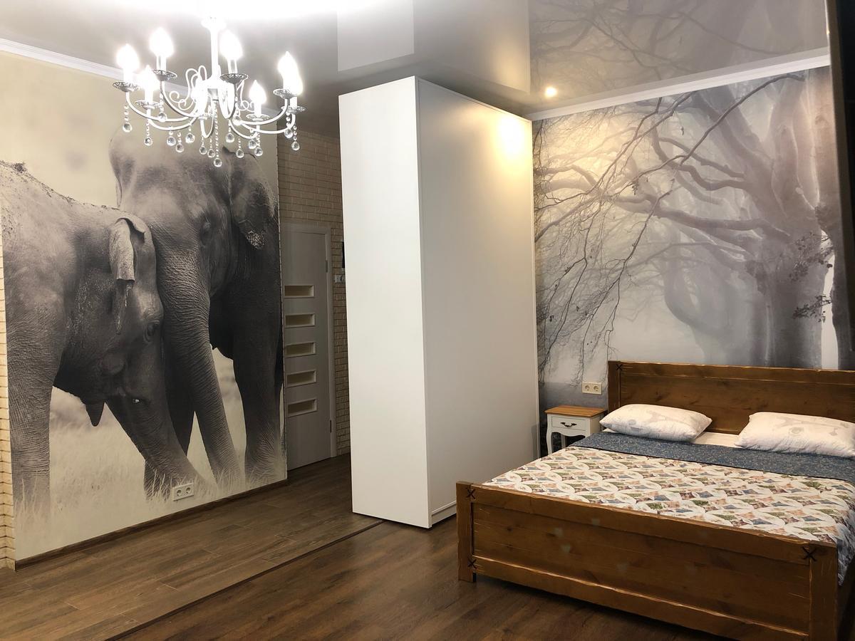 Zhemchuzhnie Apartments On Marselskaya オデッサ エクステリア 写真