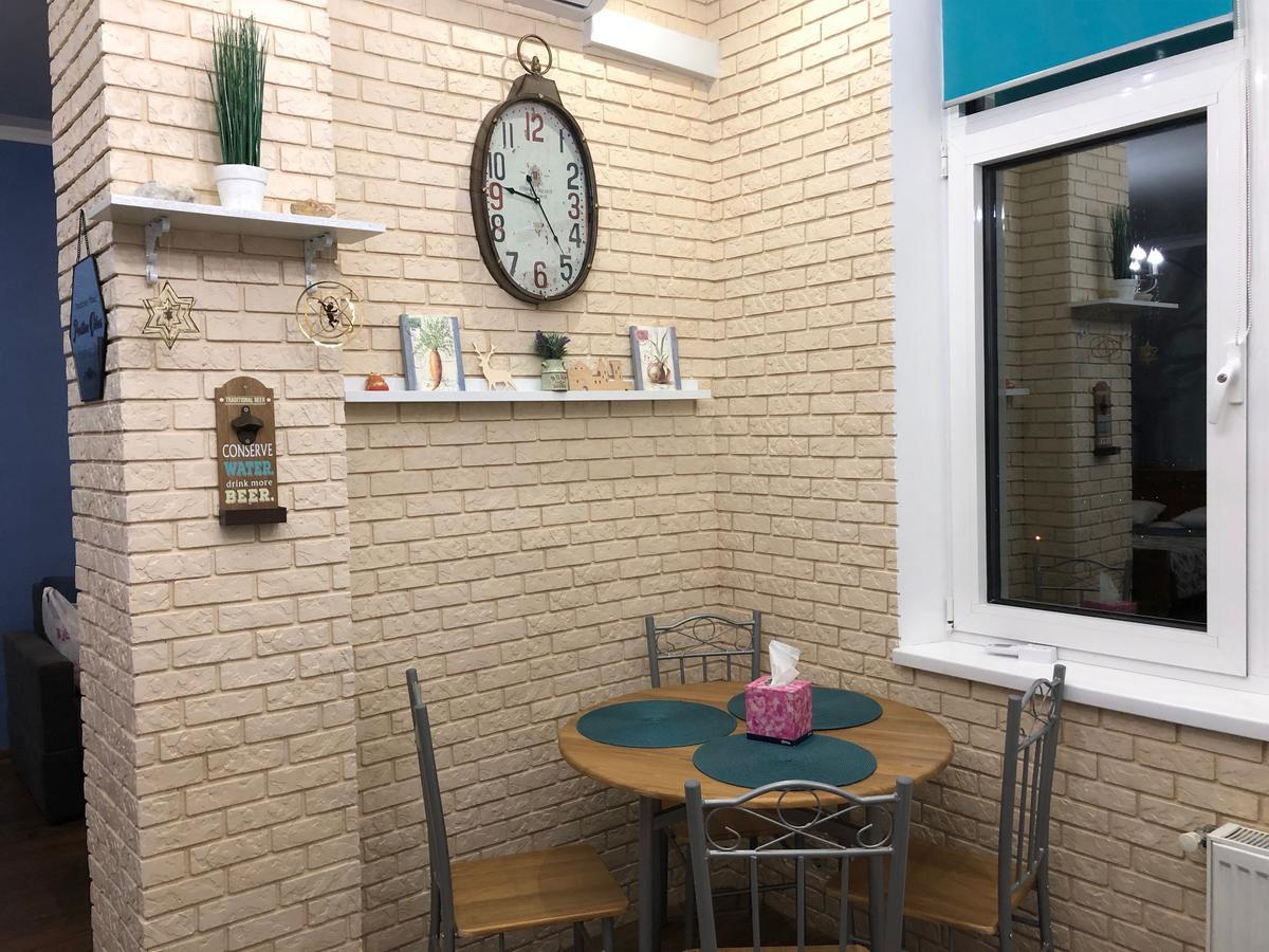 Zhemchuzhnie Apartments On Marselskaya オデッサ エクステリア 写真